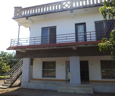 Hotel Shyam Farm House